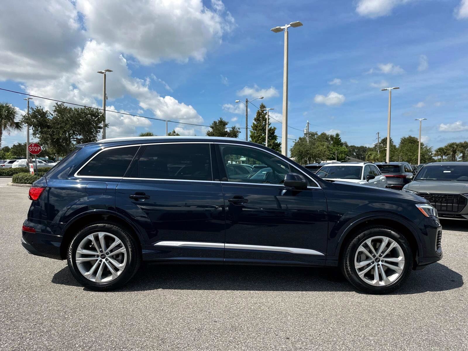 2025 Audi Q7 Premium photo 3