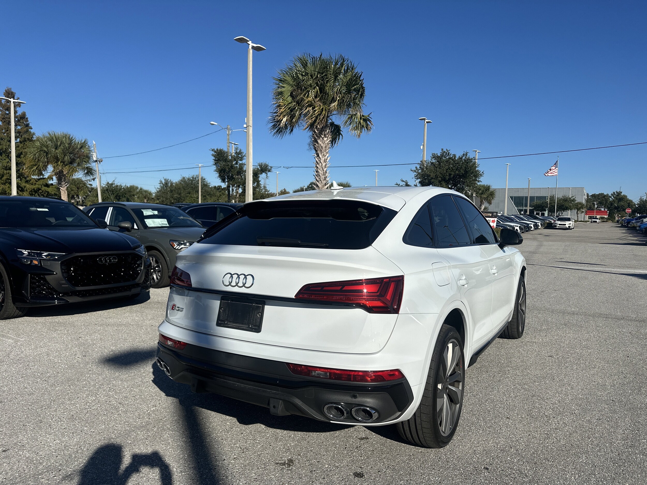 2023 Audi SQ5 Premium Plus photo 2