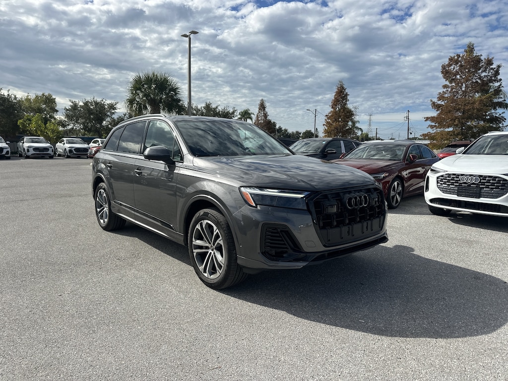 Certified 2025 Audi Q7 Premium SUV