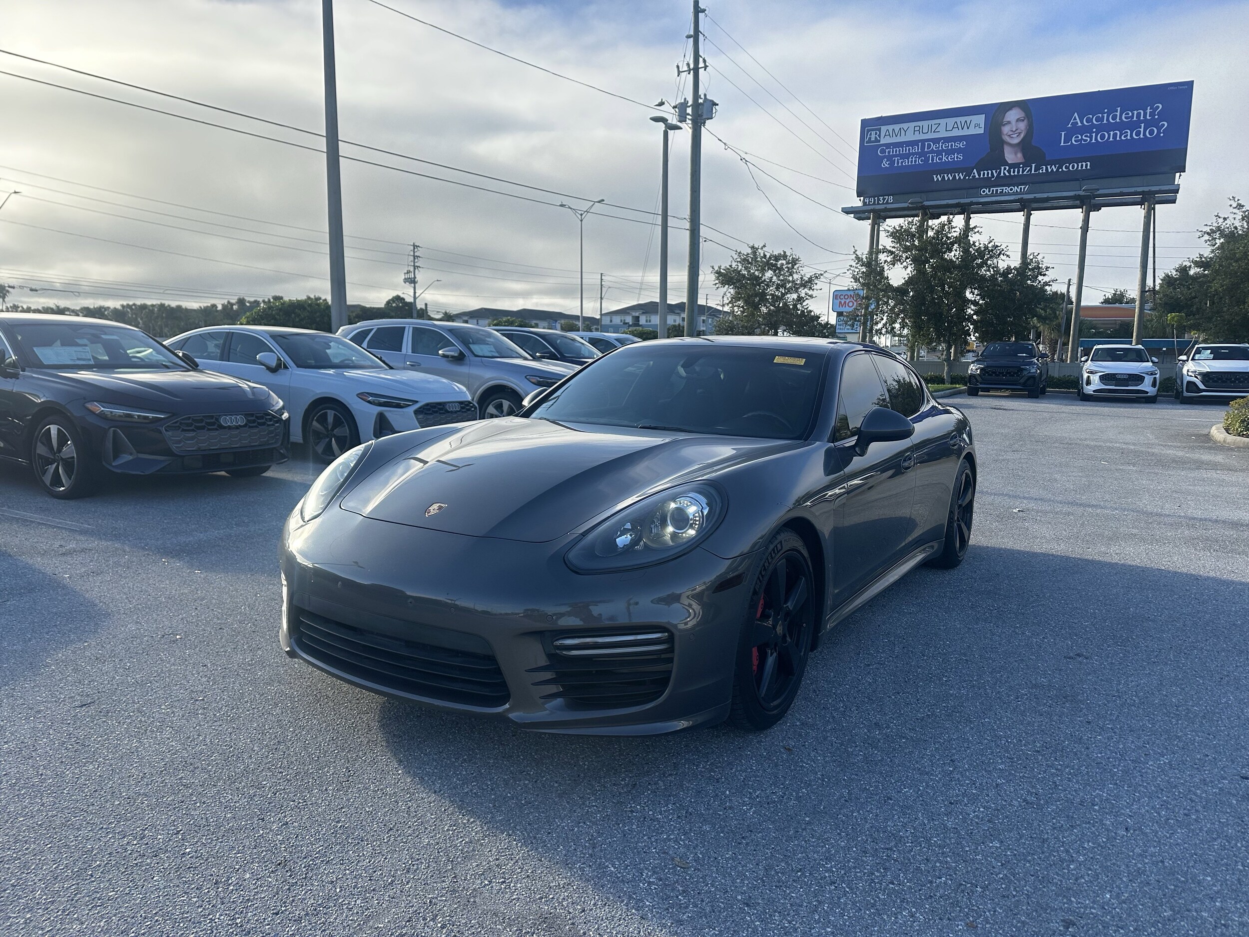 2015 Porsche Panamera GTS photo 2