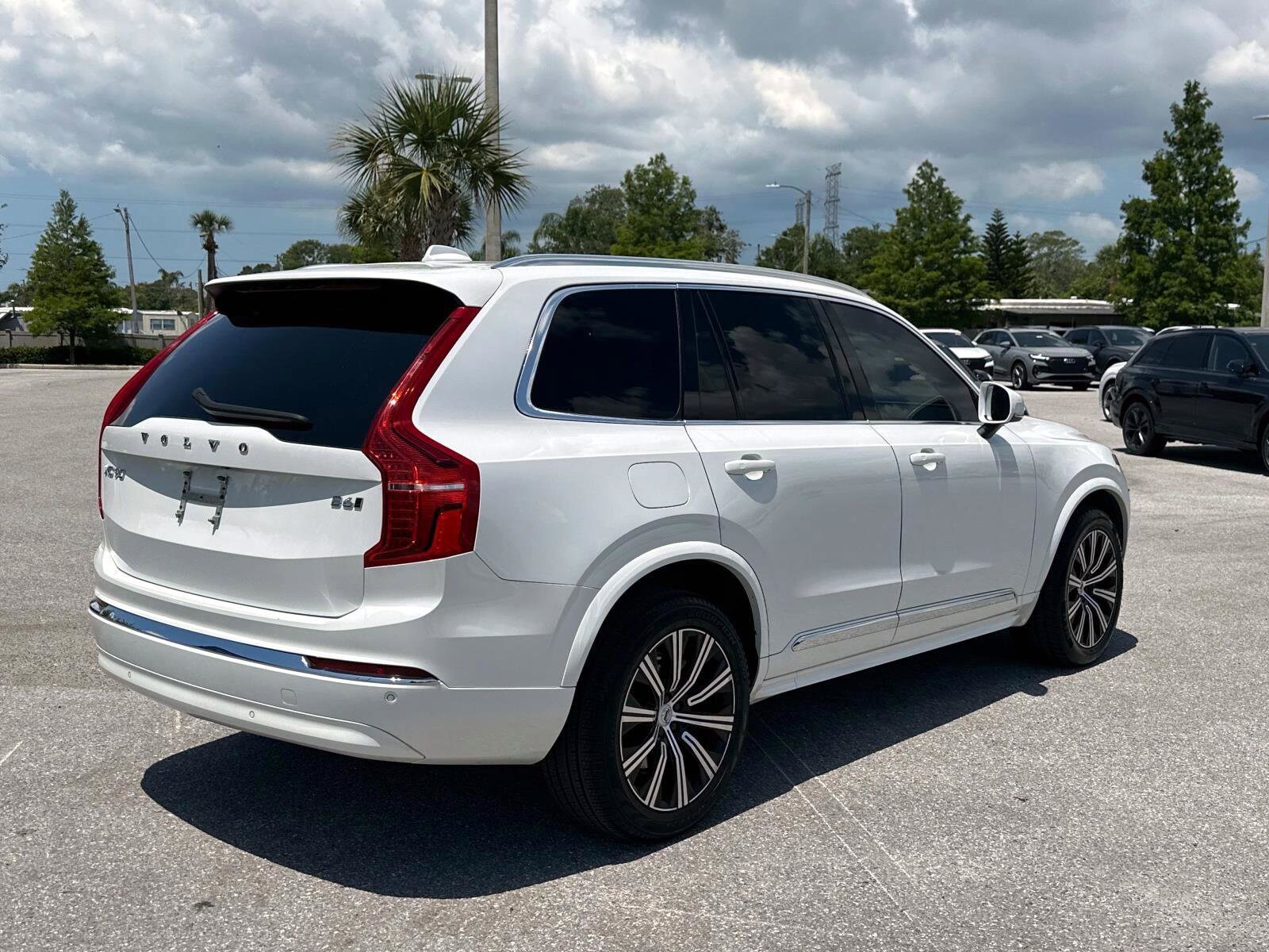 2024 Volvo XC90 AWD Core photo 3