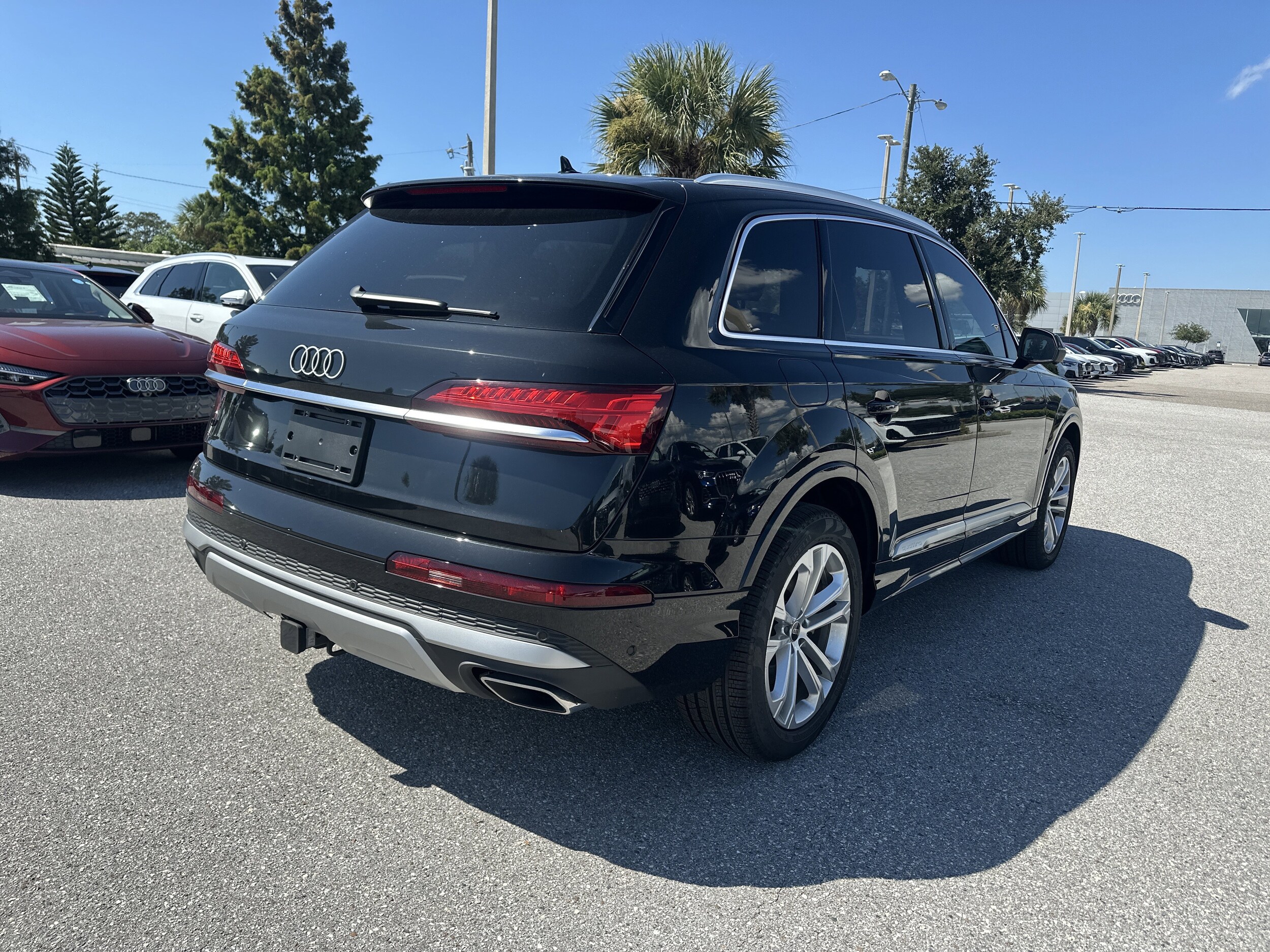 2025 Audi Q7 Premium Plus photo 4
