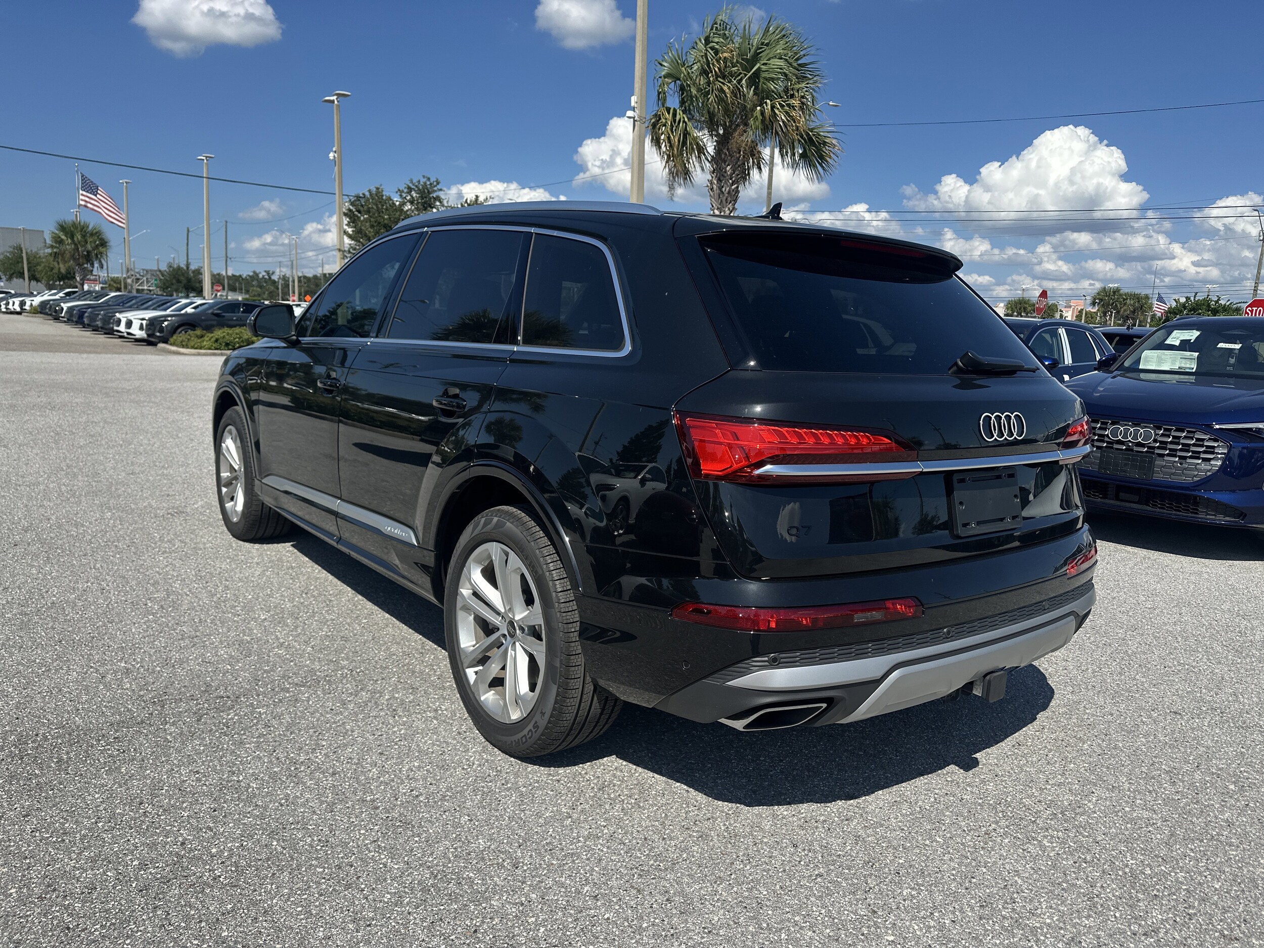 2025 Audi Q7 Premium Plus photo 3