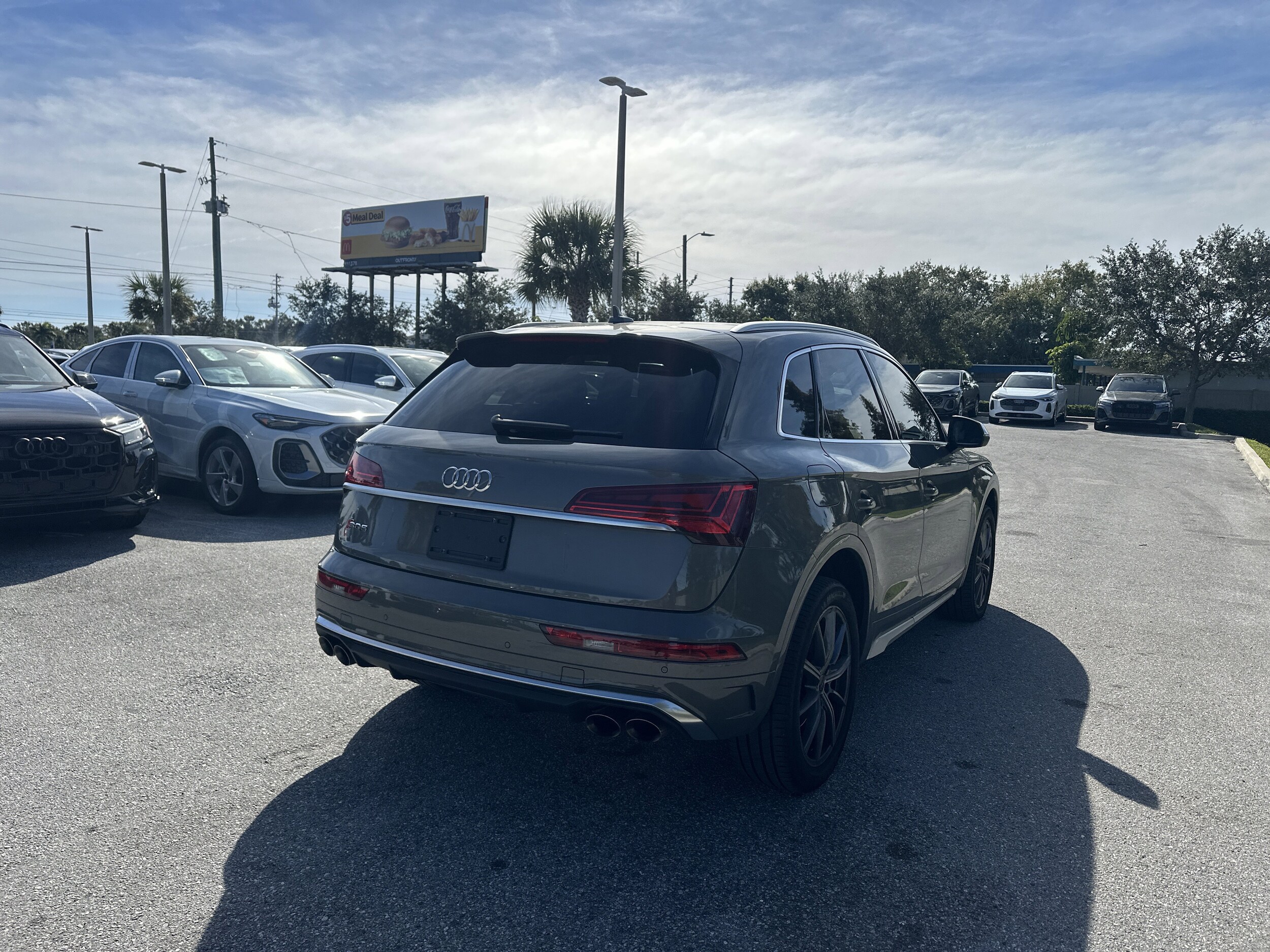 2023 Audi SQ5 Premium Plus photo 2