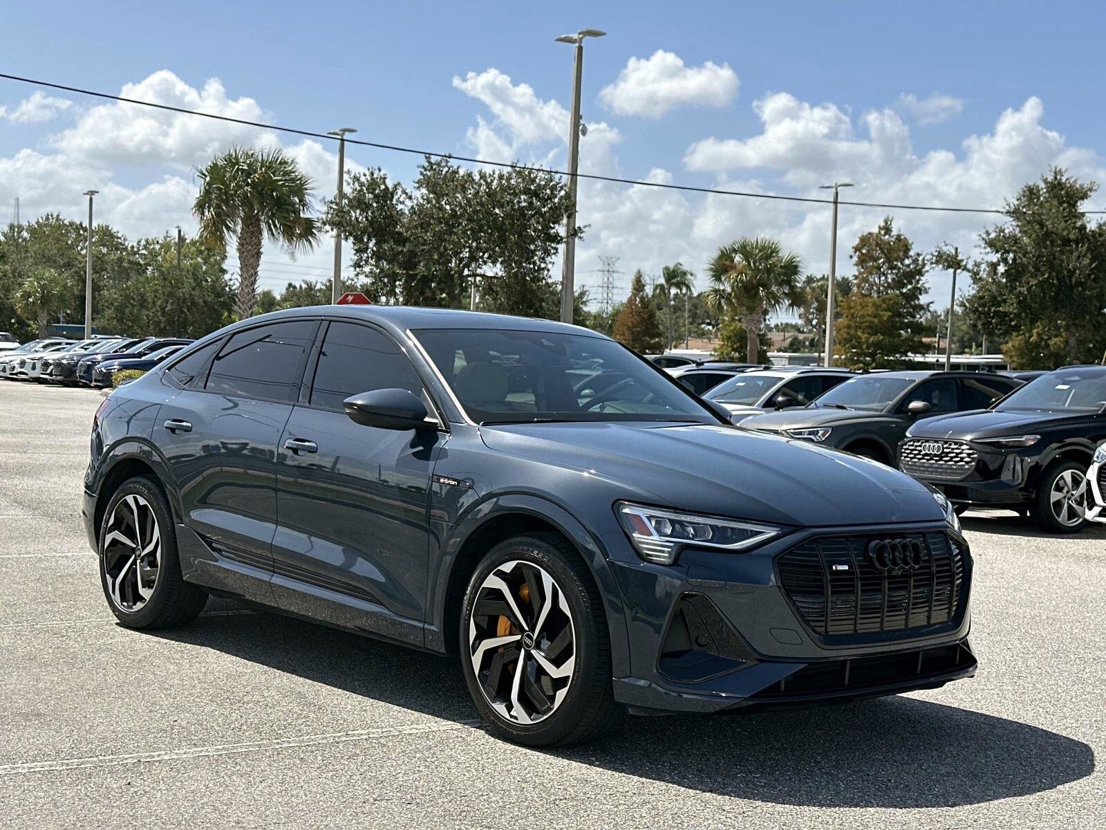 2023 Audi e-tron Sportback S line Premium Plus photo 2