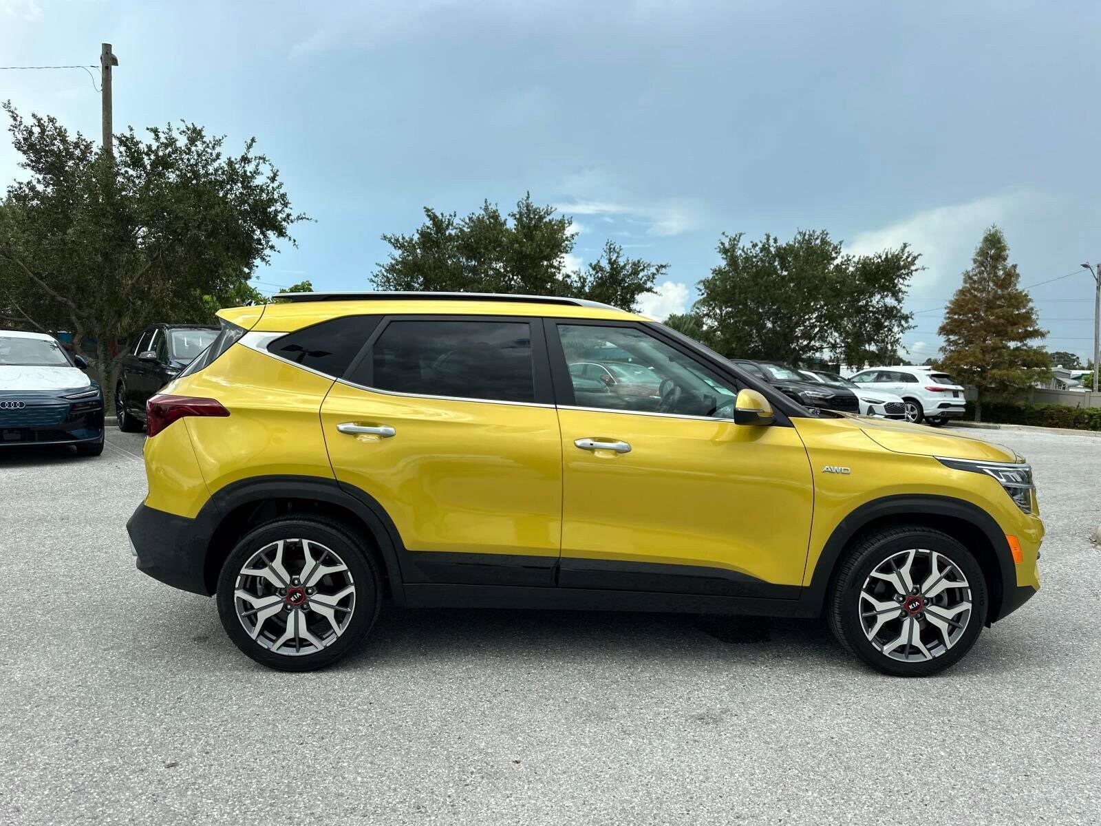 2021 Kia Seltos SX photo 3