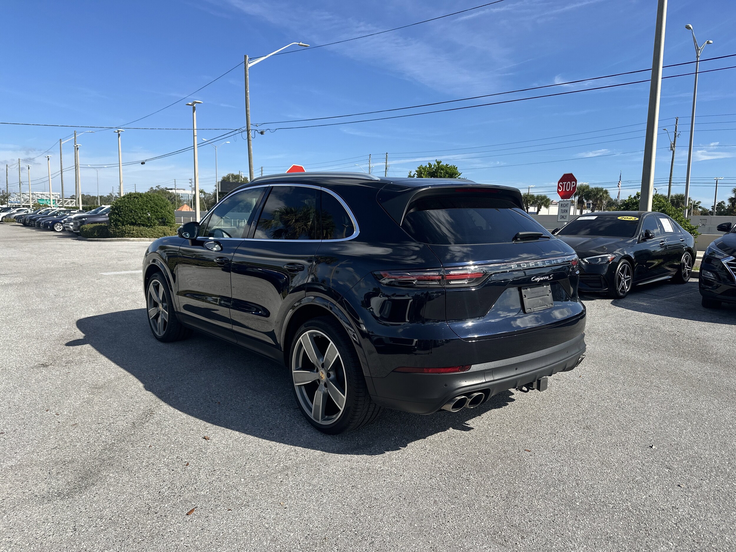 2020 Porsche Cayenne S photo 3
