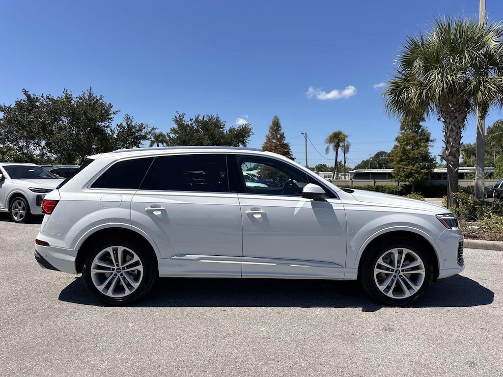Used 2025 Audi Q7 Premium SUV