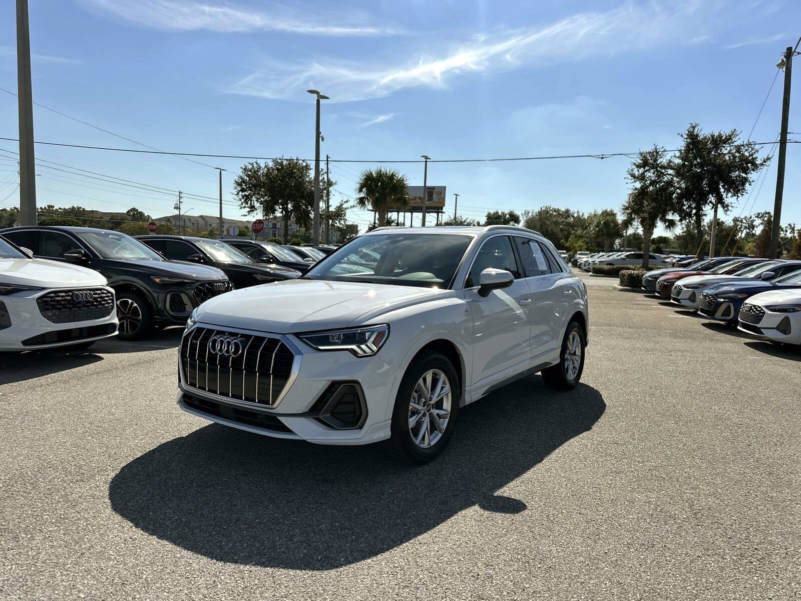 2025 Audi Q3 S line Premium Plus photo 2