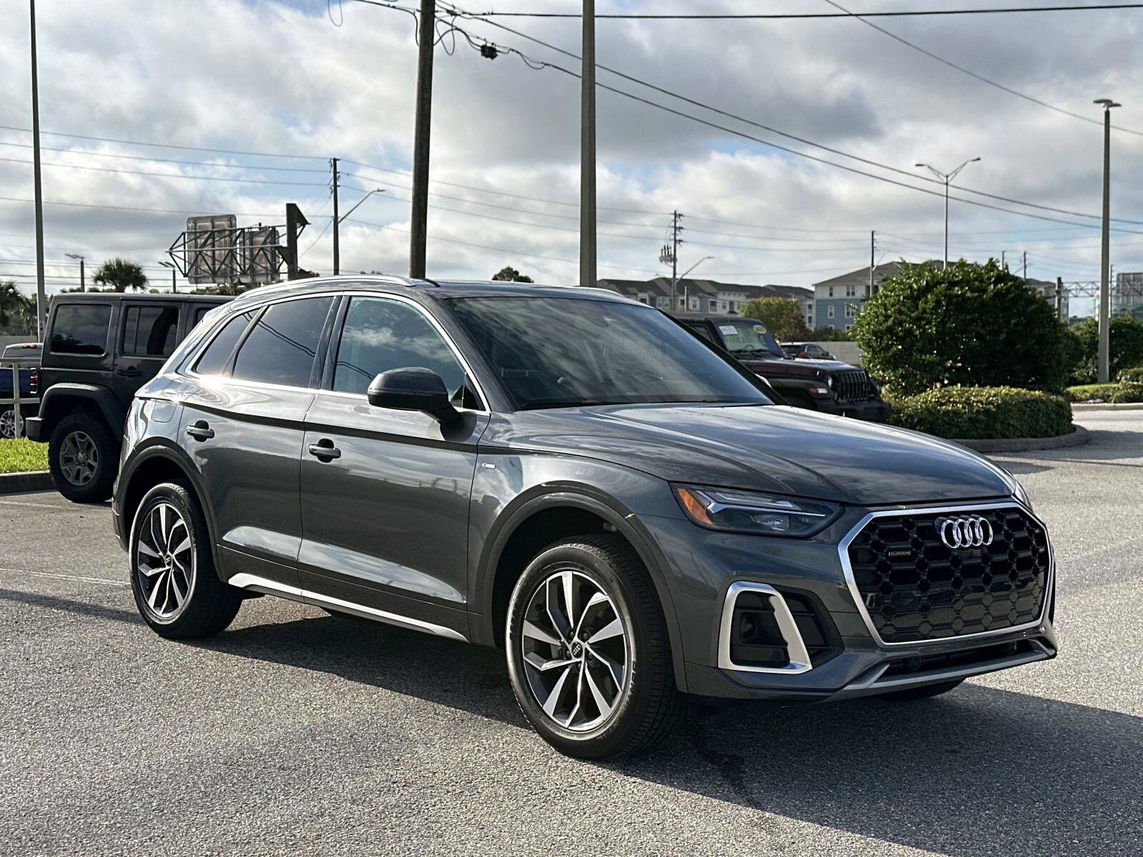2025 Audi Q5 S line Premium Plus photo 2