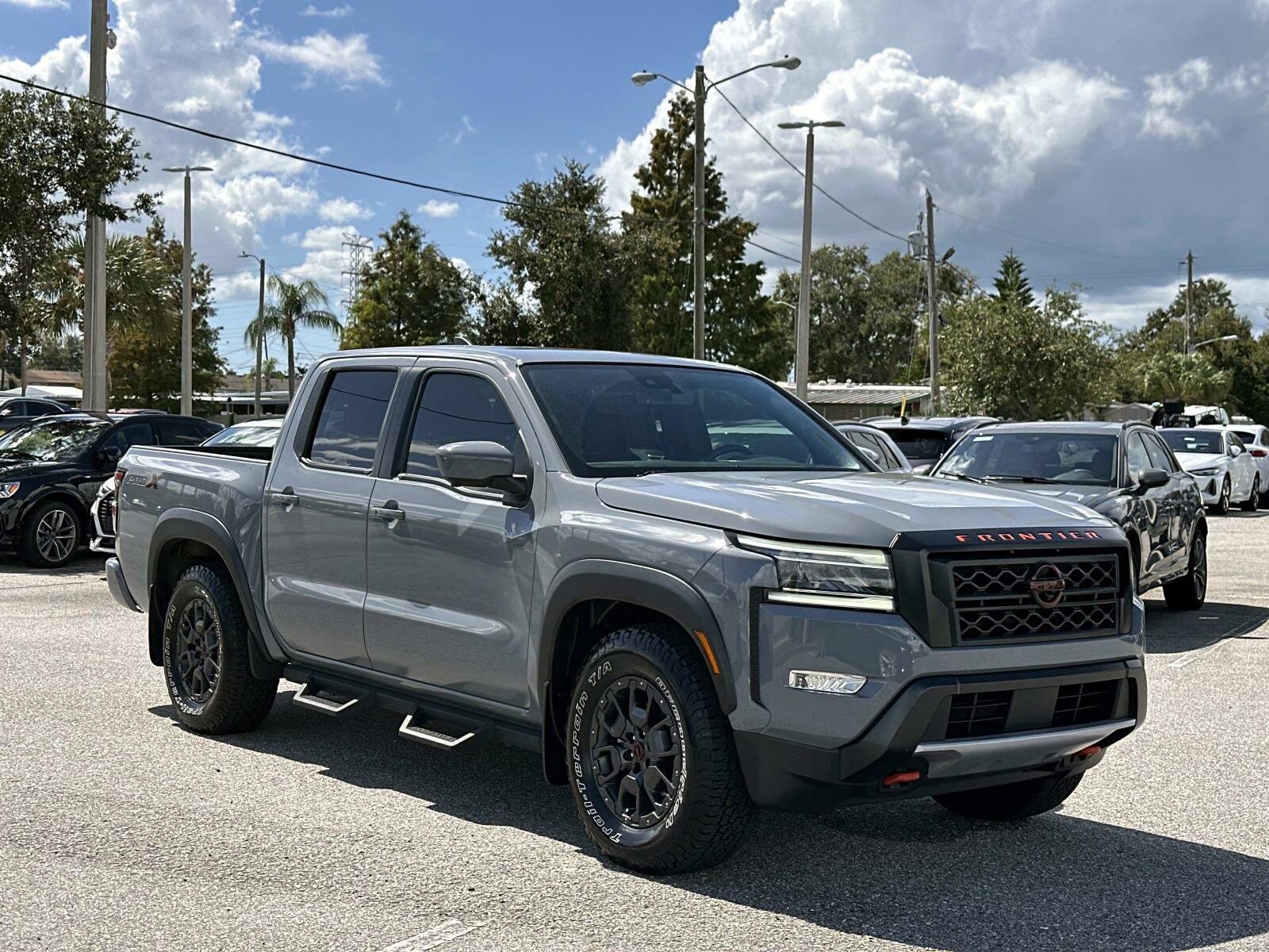 2024 Nissan Frontier PRO-X Crew Cab photo 2