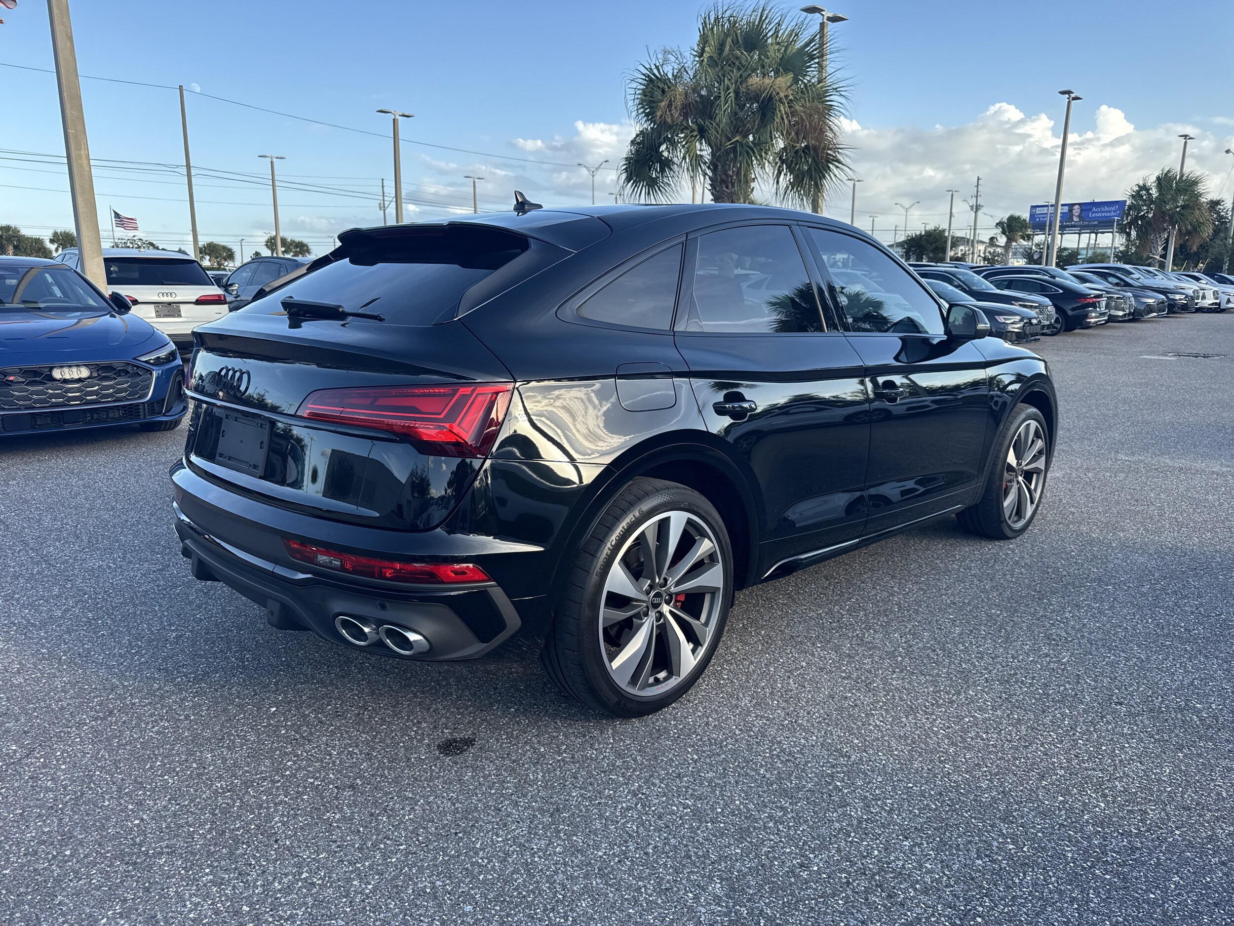 2023 Audi SQ5 Premium Plus photo 3