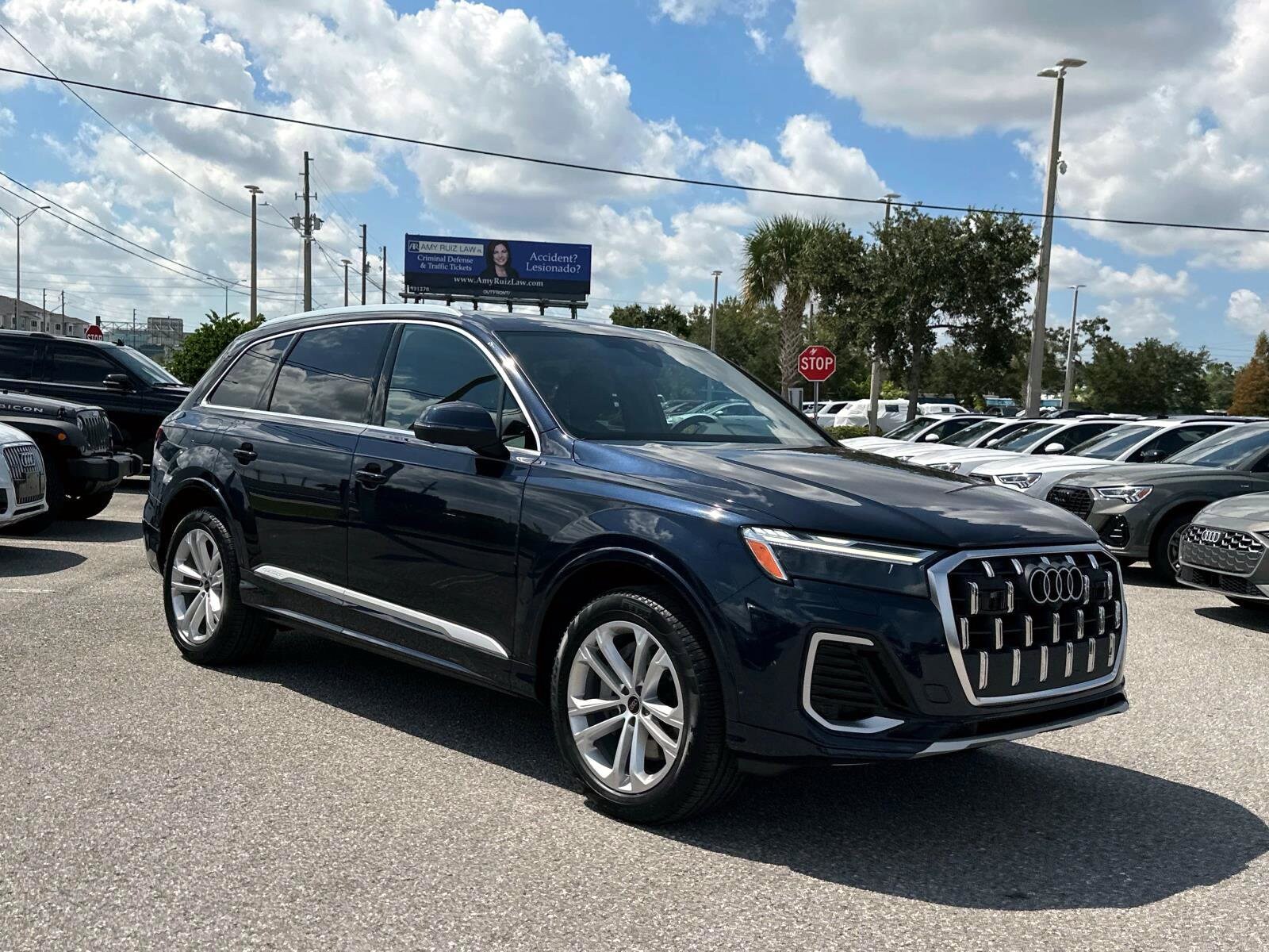 2025 Audi Q7 Premium photo 2