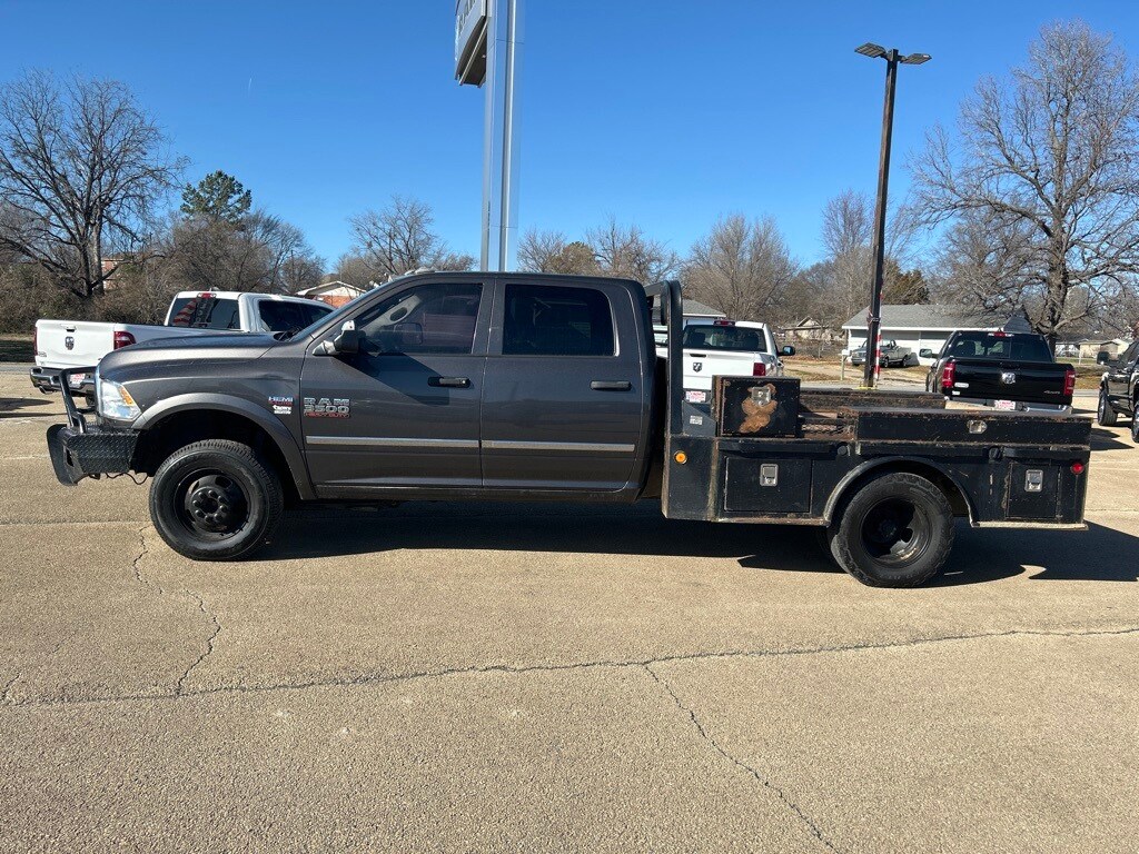 2017 Ram 3500 Tradesman photo 2