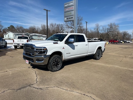 2026 Ram 3500 LIMITED LONGHORN CREW CAB 4X4 8' BOX Pickup