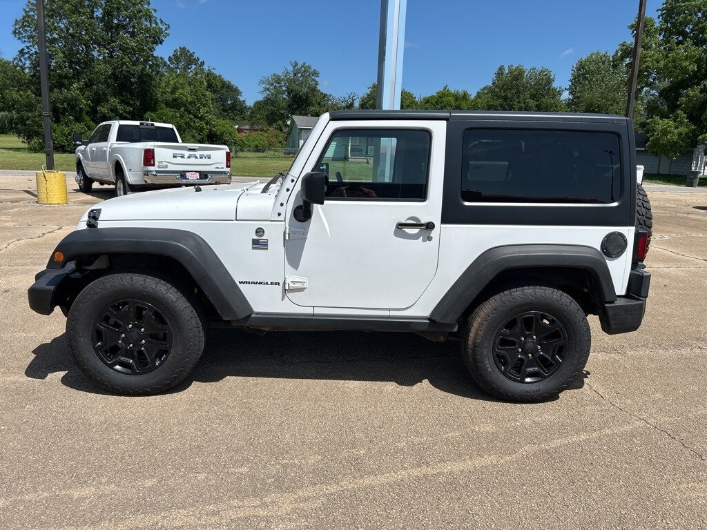 2015 Jeep Wrangler Willys Wheeler photo 2