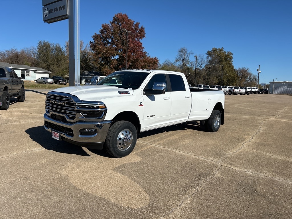 New 2026 Ram 3500 LARAMIE CREW CAB 4X4 8' BOX Pickup