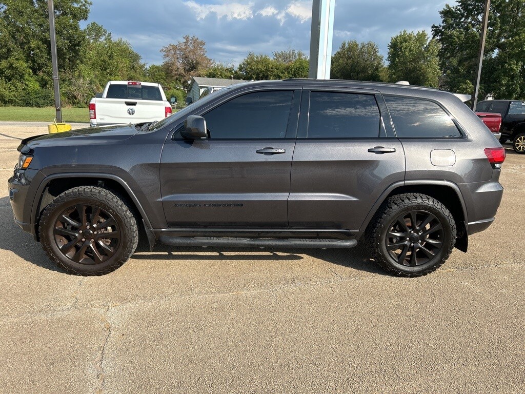 Used 2018 Jeep Grand Cherokee Altitude with VIN 1C4RJFAG8JC492215 for sale in Bristow, OK