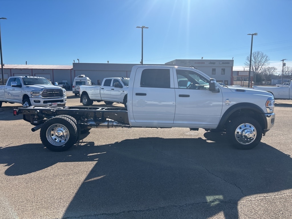 New 2024 Ram 4500 Chassis Cab 4500 TRADESMAN CHASSIS CREW CAB 4X4 60' CA Pickup