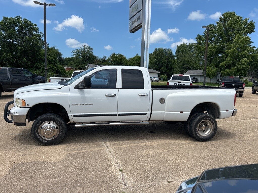 2004 Dodge Ram 3500 SLT photo 2
