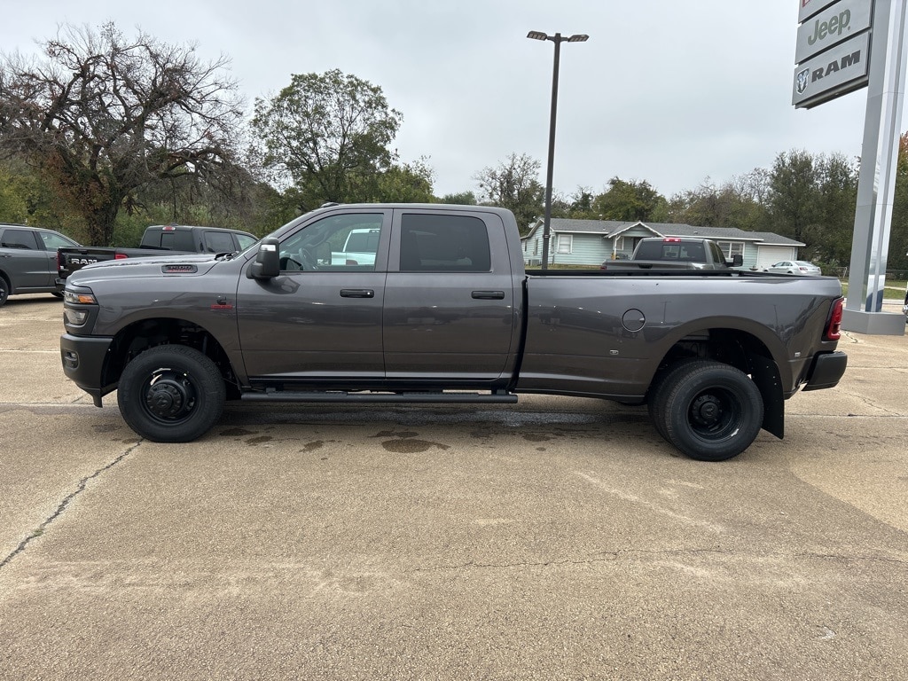 New 2026 Ram 3500 TRADESMAN CREW CAB 4X4 8' BOX Pickup