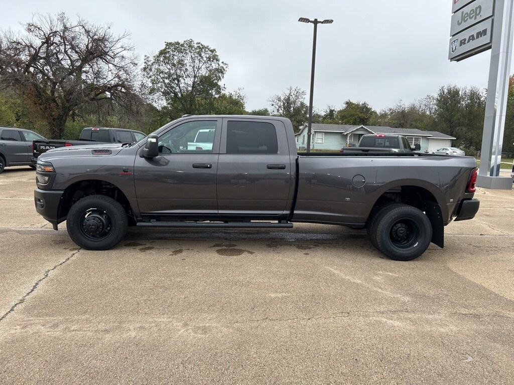 2026 Ram 3500 Tradesman photo 2