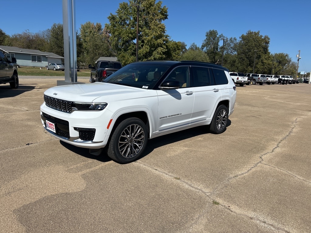 2025 Jeep Grand Cherokee Sport Utility  2025 Jeep Grand Cherokee Sport Utility