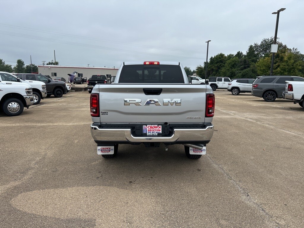 2026 Ram 2500 Tradesman photo 4