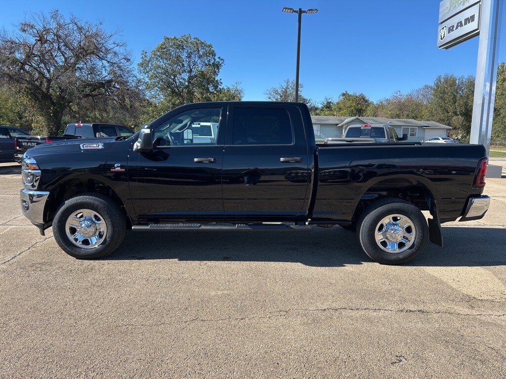 2026 Ram 2500 Tradesman photo 2