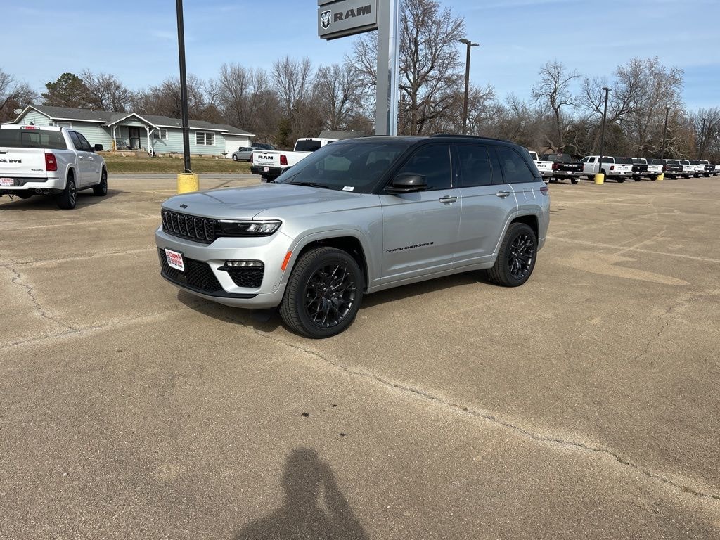 New 2025 Jeep Grand Cherokee SUMMIT 4X4 Sport Utility