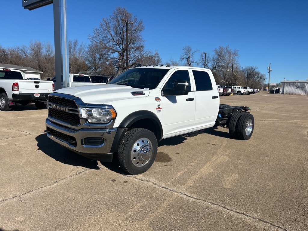 New 2024 Ram 4500 Chassis Cab 4500 TRADESMAN CHASSIS CREW CAB 4X4 60' CA Pickup