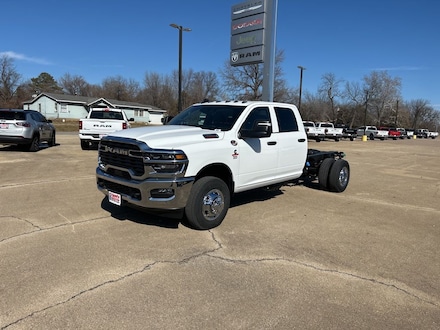 2026 Ram 3500 Chassis Cab TRADESMAN CREW CAB CHASSIS 4X4 60' CA Pickup