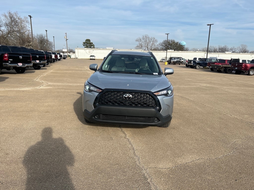 Used 2022 Toyota Corolla Cross LE with VIN 7MUCAAAG7NV009462 for sale in Bristow, OK