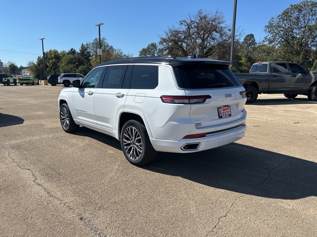 2025 Jeep Grand Cherokee L Summit Reserve photo 3