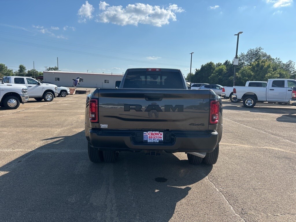 2025 Ram 3500 Tradesman photo 4