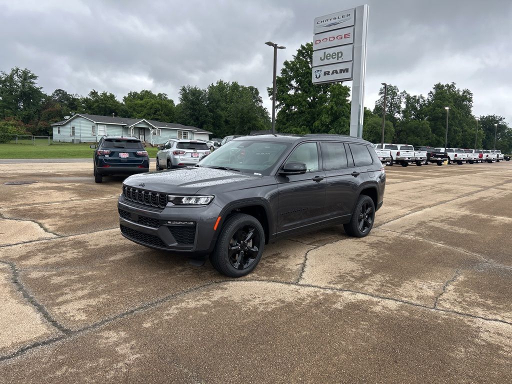 2026 Jeep Grand Cherokee L Limited 4x4's photo