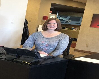 Staff member Kelly Daniels from ID_bbdada6496ba