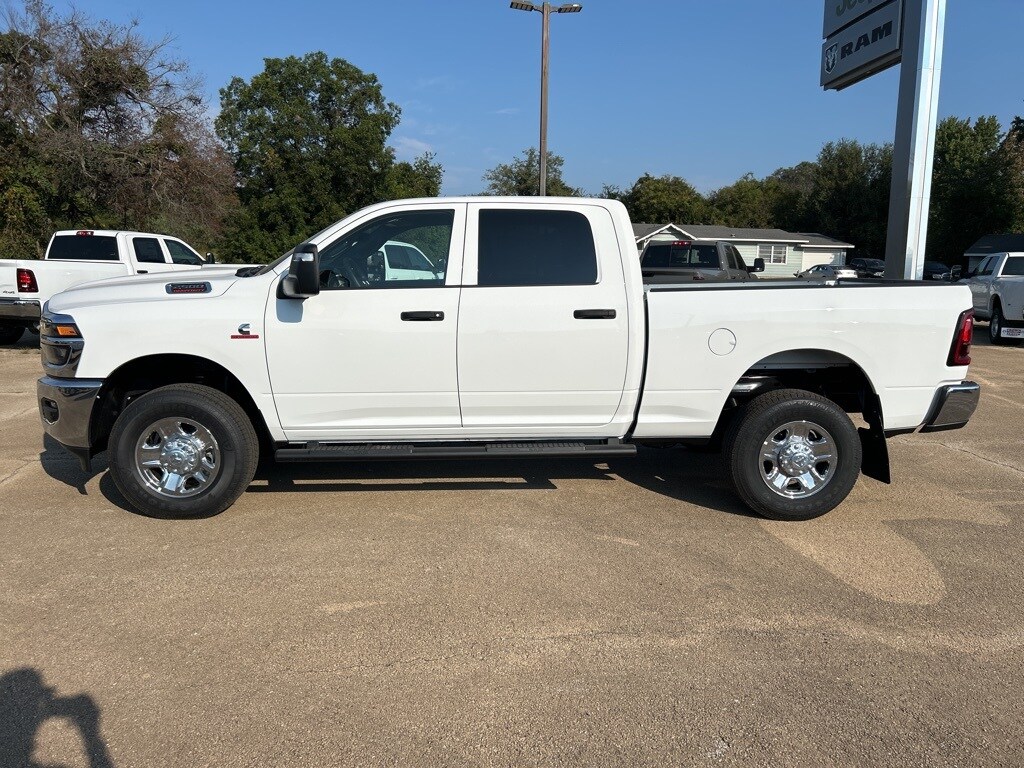 2026 Ram 2500 Tradesman photo 2