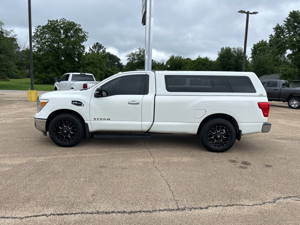 Used 2017 Nissan Titan SV with VIN 1N6AA1R71HN523188 for sale in Bristow, OK