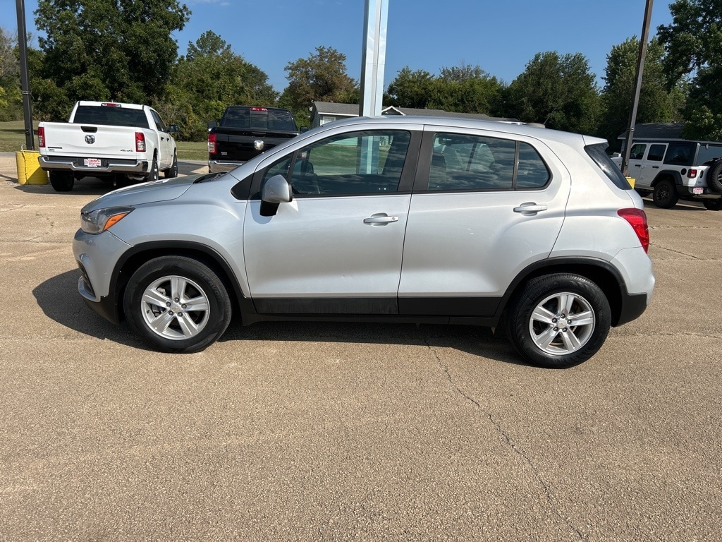 Used 2020 Chevrolet Trax LS with VIN KL7CJKSBXLB037616 for sale in Bristow, OK