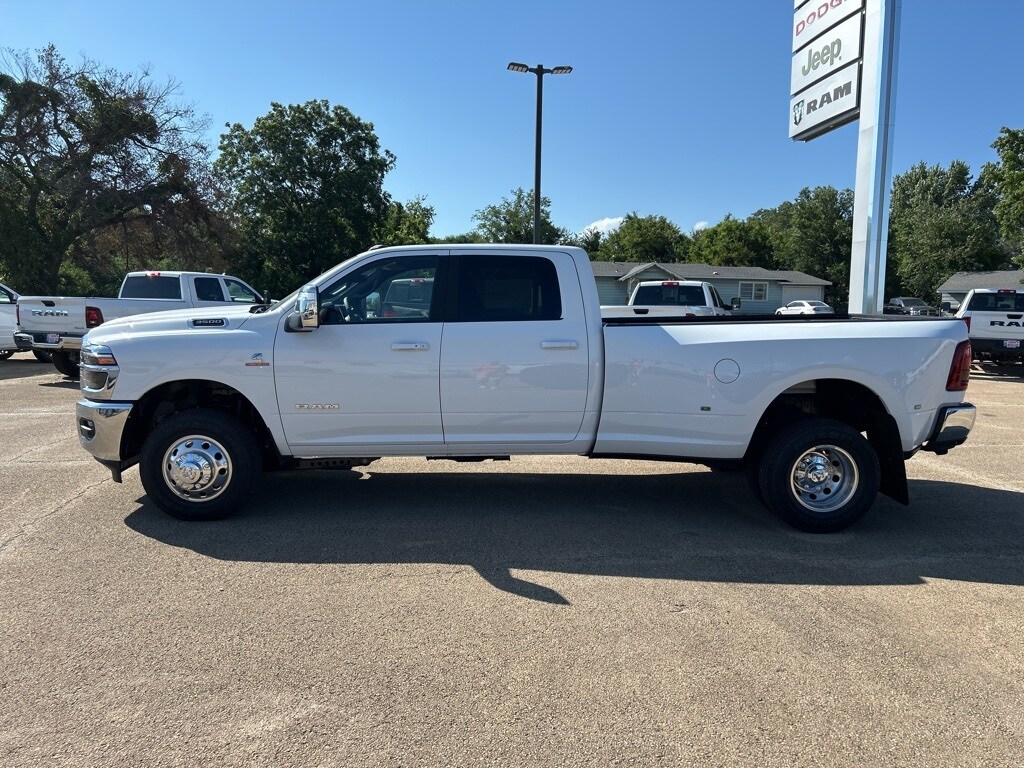 2025 Ram 3500 Laramie photo 2