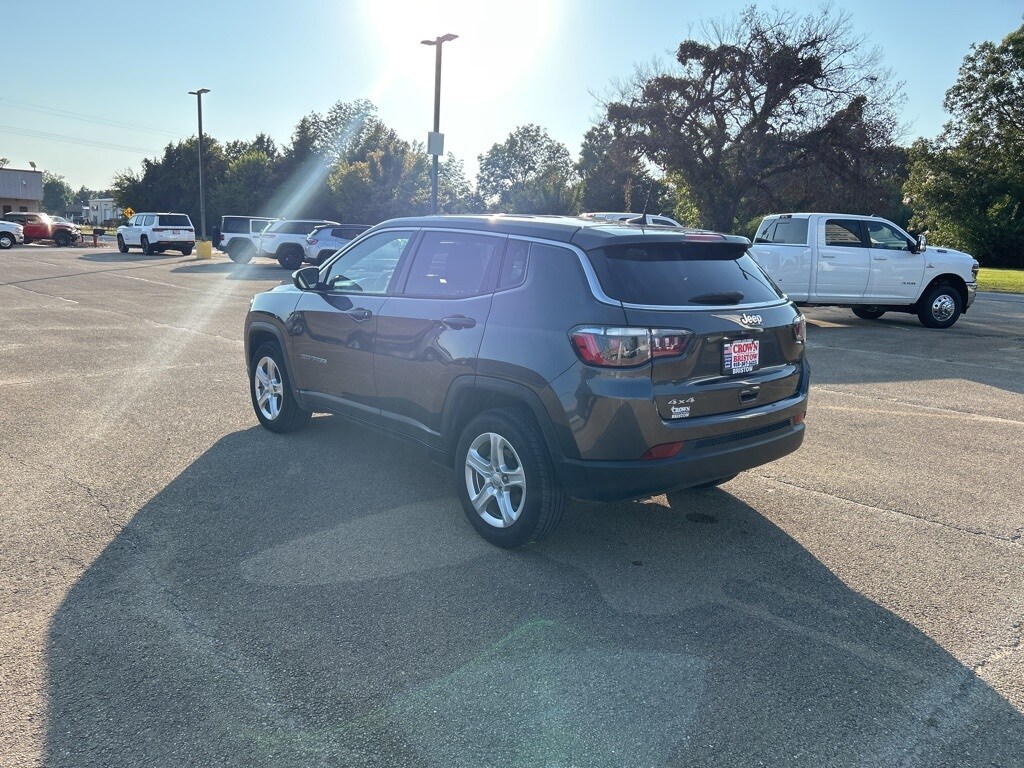 2023 Jeep Compass Sport photo 3