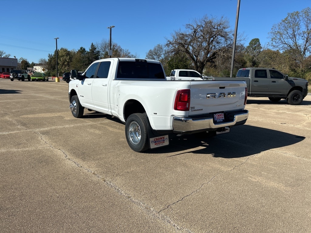 New 2026 Ram 3500 LARAMIE CREW CAB 4X4 8' BOX Pickup
