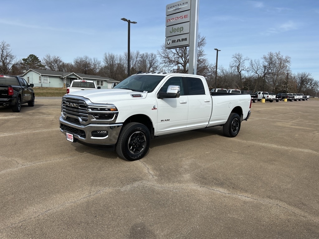 2026 RAM Ram 3500 Pickup Laramie's photo