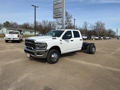 2026 Ram 3500 Chassis Cab TRADESMAN CREW   4X4 60' CA Pickup