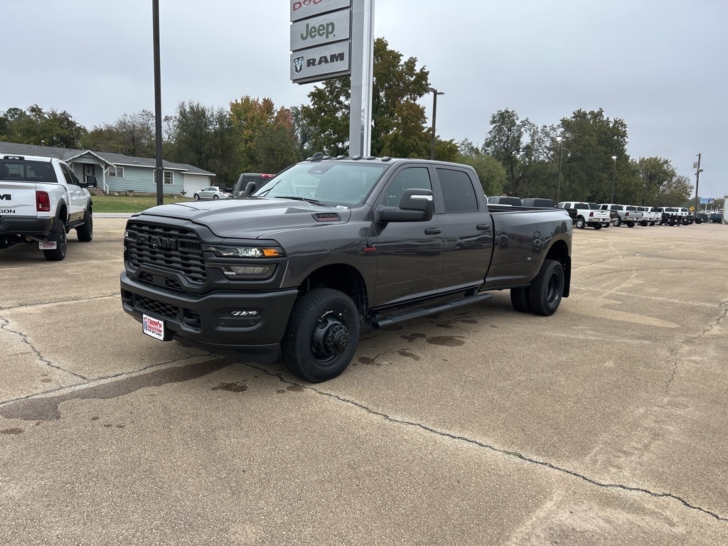 New 2026 Ram 3500 TRADESMAN CREW CAB 4X4 8' BOX Pickup