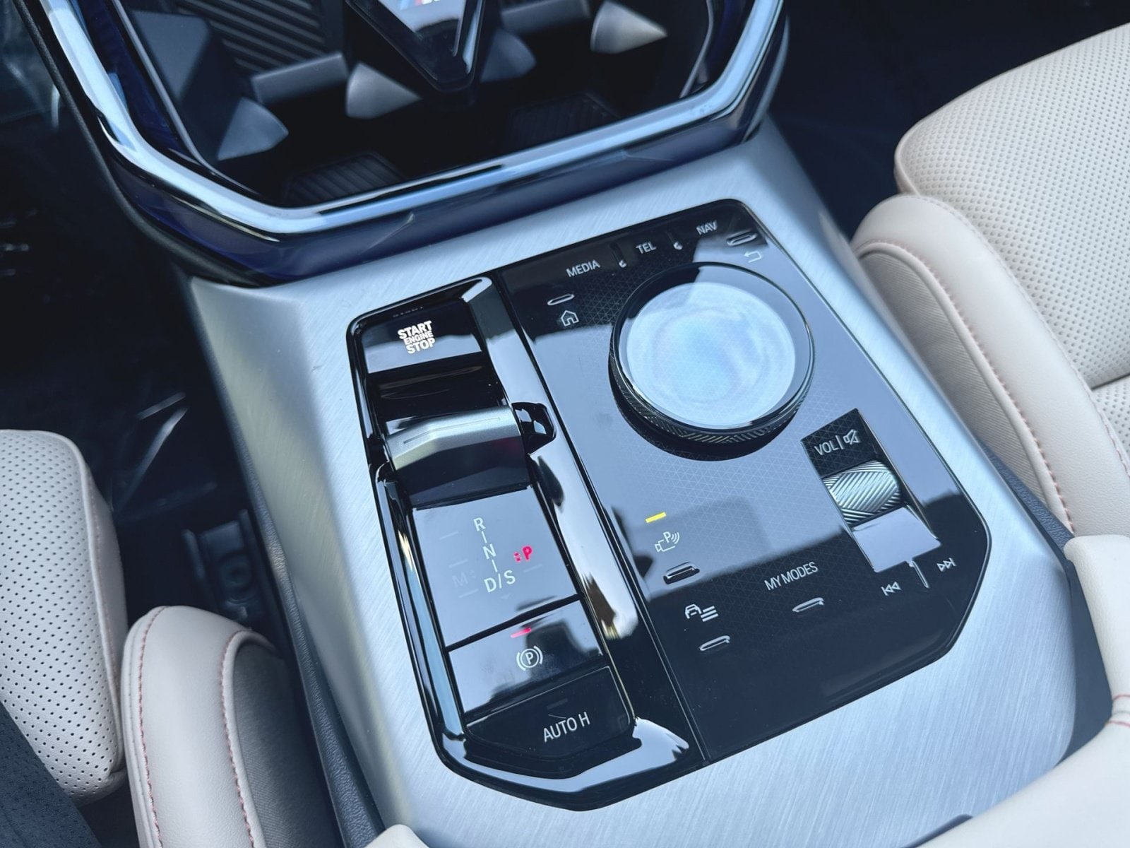 2026 BMW X3 30 - Photo 23