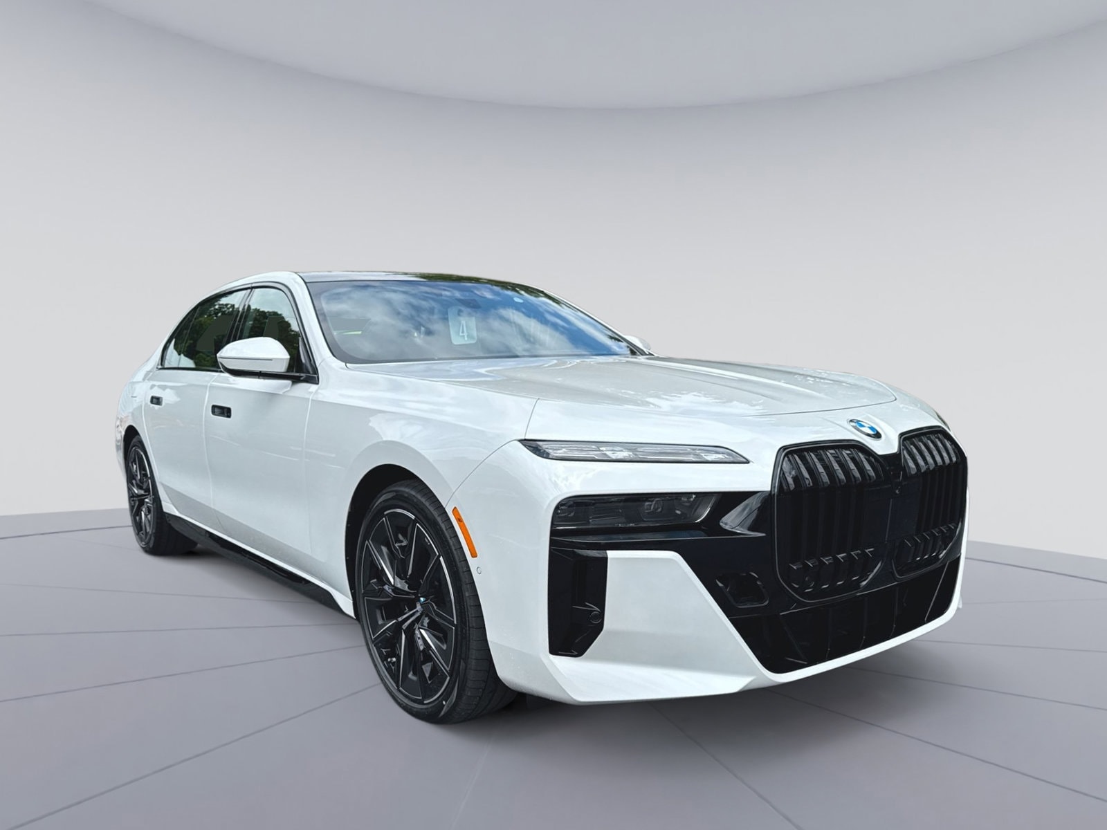 2026 BMW 7 Series 740i xDrive Sedan's photo