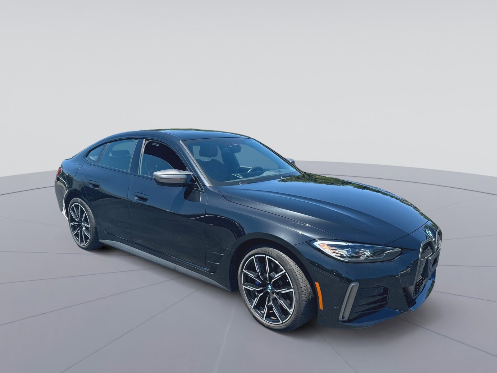 2023 BMW i4 M50's photo