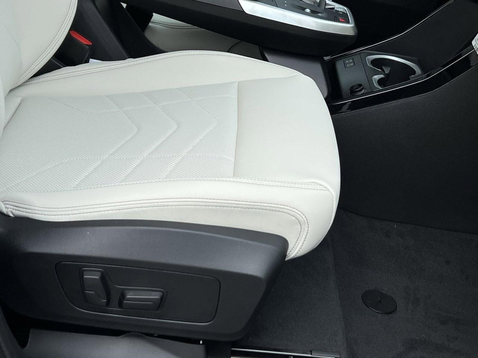 2026 BMW X1 XDrive28i - Photo 27